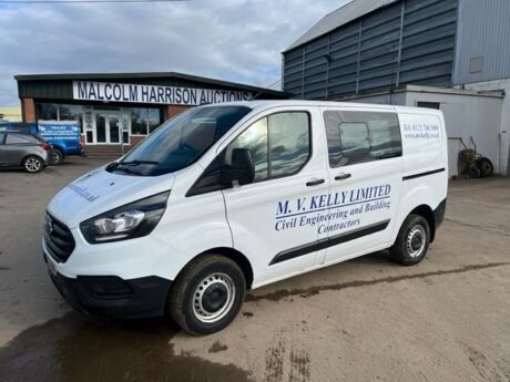 2020 Ford Transit Custom Crew Cab Van