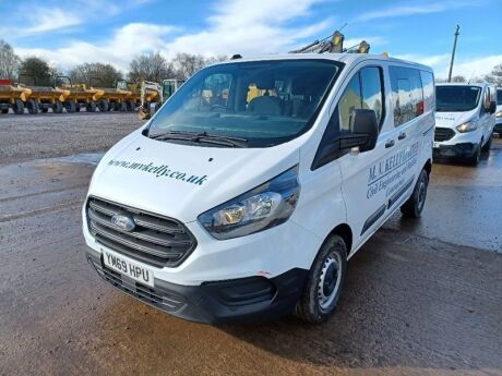 2020 Ford Transit Custom Crew Cab Van