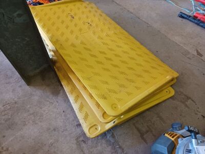 3 x SafeKerb Plastic Ramps - 2