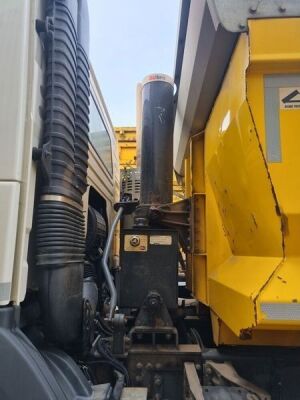 2015 Volvo FMX 420 8x4 Steel Body Tipper - 23