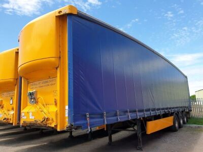 2004 SDC Triaxle Curtainside Trailer