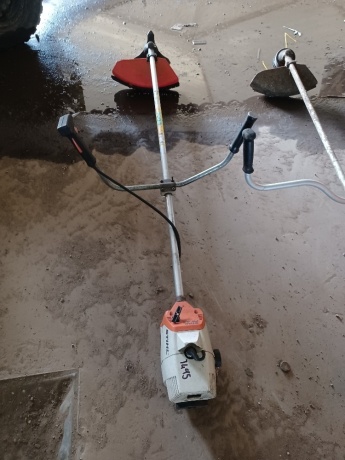 Stihl FS44 Petrol Strimmer