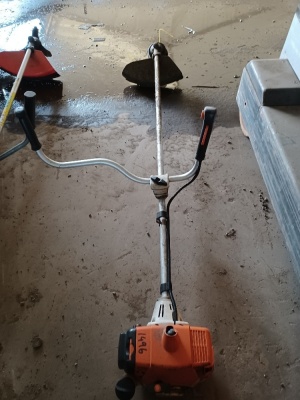 Stihl FS250 Petrol Strimmer