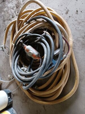 Quantity of Pneumatic Hose & Regulator