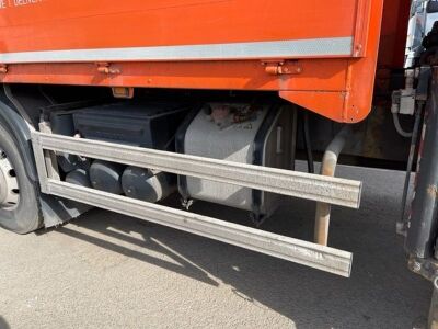Volvo FM380 8x4 Dropside Brick Crane Rigid - 11