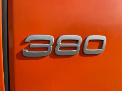 Volvo FM380 8x4 Dropside Brick Crane Rigid - 15
