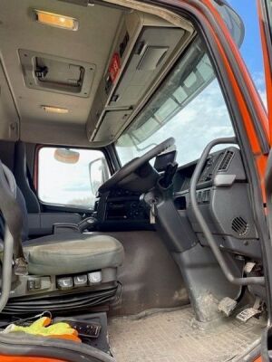 Volvo FM380 8x4 Dropside Brick Crane Rigid - 17