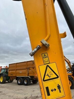 2019 JCB JS131LC Plus Excavator - 6