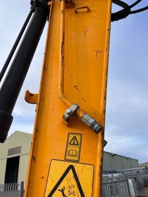 2016 JCB JZ140 LC Excavator - 9