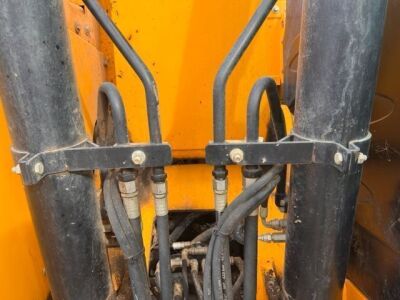 2016 JCB JZ140 LC Excavator - 12