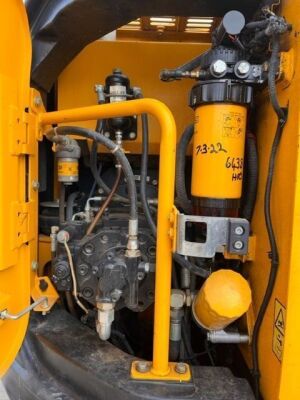 2016 JCB JZ140 LC Excavator - 16