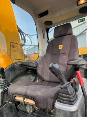 2016 JCB JZ140 LC Excavator - 17