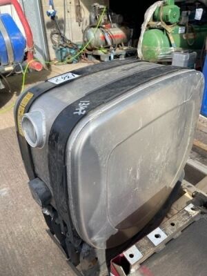 New Volvo / Renault 150 Litre Diesel Tank - 3