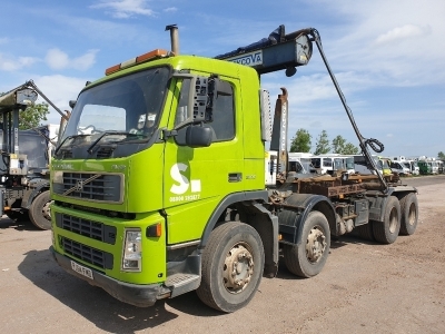 2004 Volvo FM12 340 8x4 Hook Loader