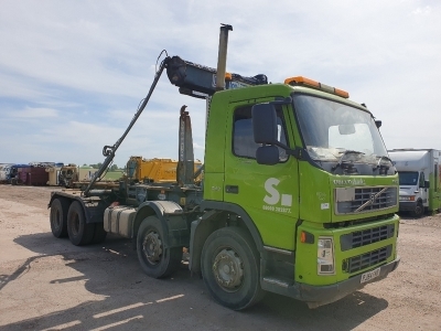 2004 Volvo FM12 340 8x4 Hook Loader - 3