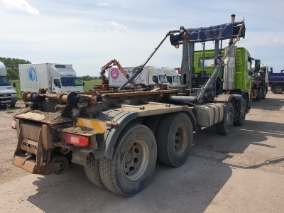 2004 Volvo FM12 340 8x4 Hook Loader - 17