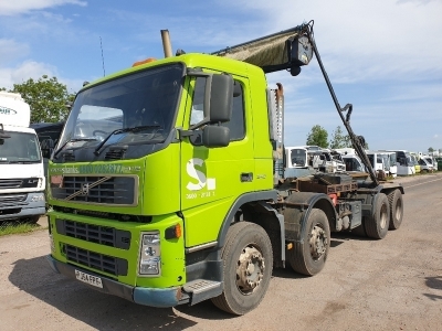 2004 Volvo FM12 340 8x4 Hook Loader