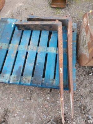 Pair of Pallet Forks - 2