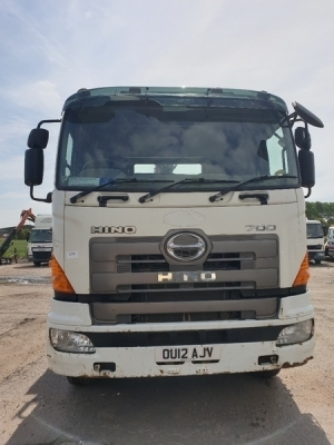 2012 Hino 700 3241 8x4 Grab Loader