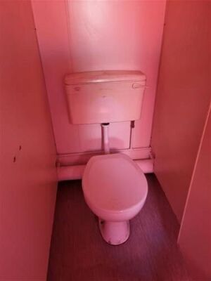 20' x 10' 4+1 Jack Leg Toilet Block - 13