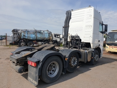 Volvo FH460 6x2 Midlift Tractor Unit - 13