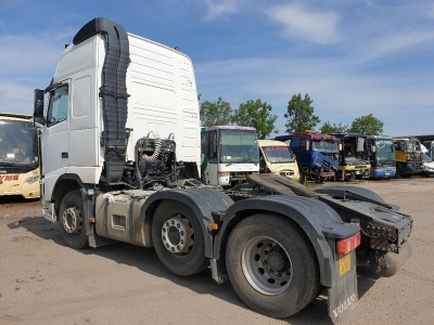 Volvo FH460 6x2 Midlift Tractor Unit - 15