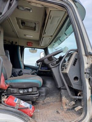 2016 Volvo FM460 8x4 Alloy Body Tipper - 15