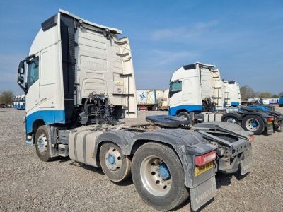 2018 Volvo FH540 Globetrotter 6x2 Mini Midlift Tractor Unit - 3