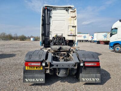 2018 Volvo FH540 Globetrotter 6x2 Mini Midlift Tractor Unit - 6