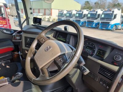 2018 Volvo FH540 Globetrotter 6x2 Mini Midlift Tractor Unit - 12