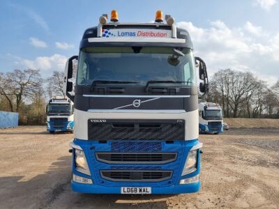 2018 Volvo FH540 Globetrotter 6x2 Mini Midlift Tractor Unit - 2