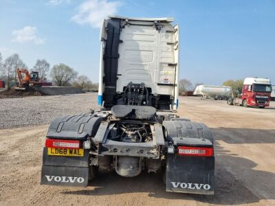 2018 Volvo FH540 Globetrotter 6x2 Mini Midlift Tractor Unit - 6