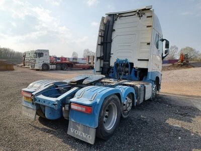 2017 Volvo XF540 6x2 Mini Midlift Tractor Unit - 4