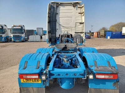 2017 Volvo FH16 750 Globetrotter Rear Lift Tractor Unit - 6