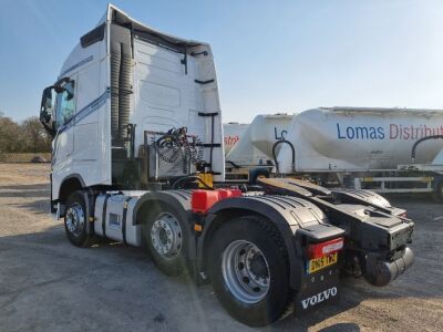 2015 Volvo FH 500 Globetrotter 6x2 Mid Lift Tractor Unit  - 3