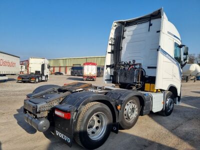 2015 Volvo FH 500 Globetrotter 6x2 Mid Lift Tractor Unit  - 4