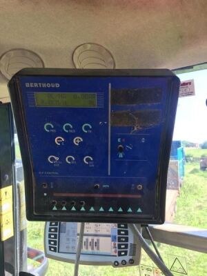 1998 D.P. Control Berthoud Crop Sprayer - 7