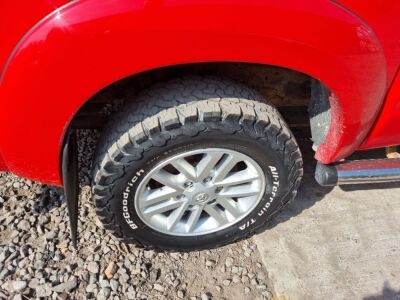 2014 Toyota Hilux Invincible Double Cab Pick Up - 10