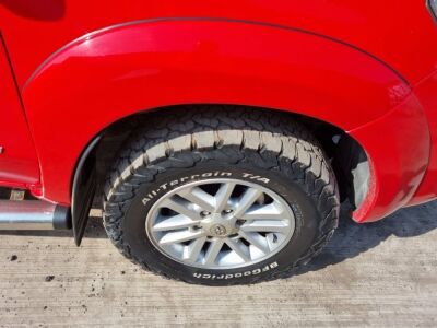 2014 Toyota Hilux Invincible Double Cab Pick Up - 11