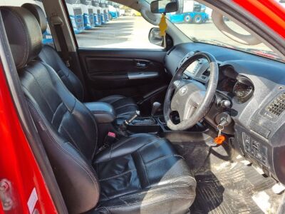 2014 Toyota Hilux Invincible Double Cab Pick Up - 13