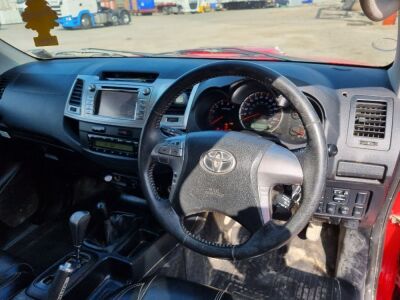 2014 Toyota Hilux Invincible Double Cab Pick Up - 14