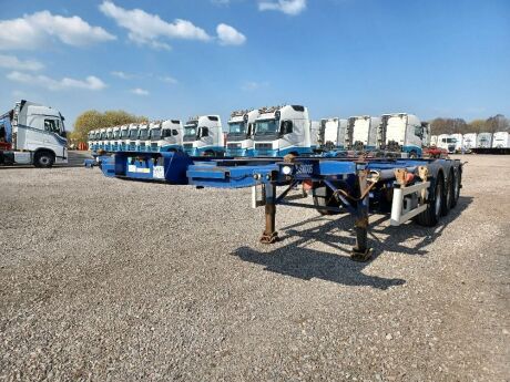 2007 Dennison Triaxle 30ft Skeletal Trailer