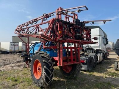 Gem 2500 Steer-Trak Drawbar Crop Sprayer  - 3