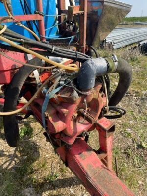 Gem 2500 Steer-Trak Drawbar Crop Sprayer  - 11