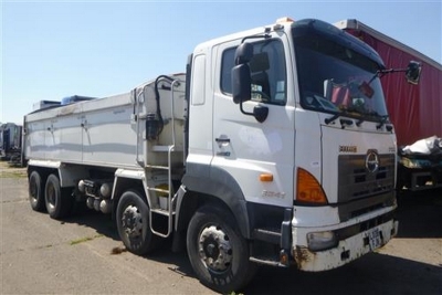 2008 Hino 3241 8x4 Insulated Body Tipper - 2