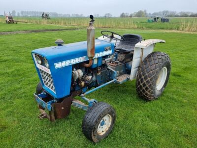 Ford 1000 Tractor - 3