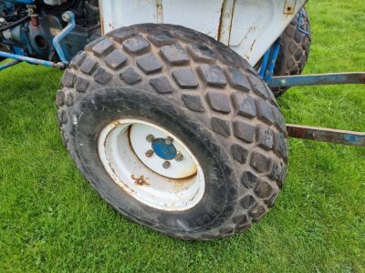 Ford 1000 Tractor - 11