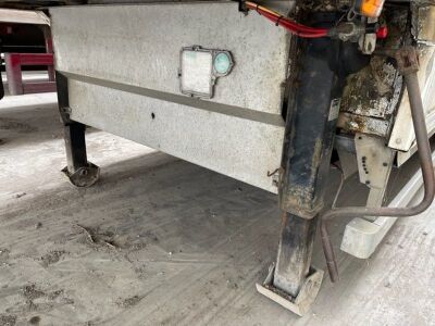 2004 Grays & Adams Triaxle Double Deck Fridge Trailer - 5