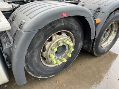 2013 Scania R440 Highline 6x2 Tractor Unit - 14