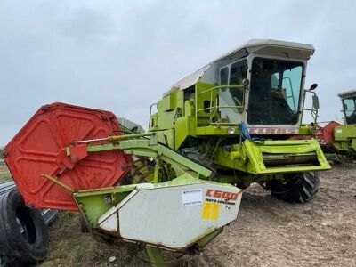 Claas Dominator 106 Combine 